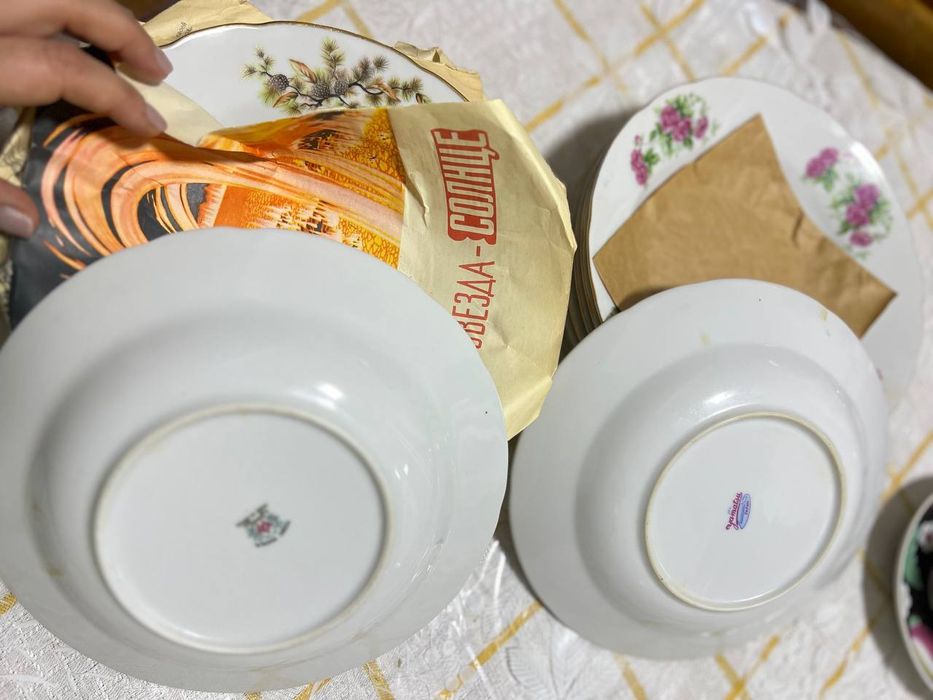 Продам набор тарелок