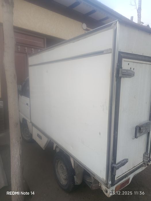 Labo bort b/u yaxshi holatda.