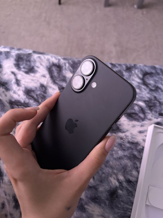 iPhone 16 128 гб в идеальном состоянии