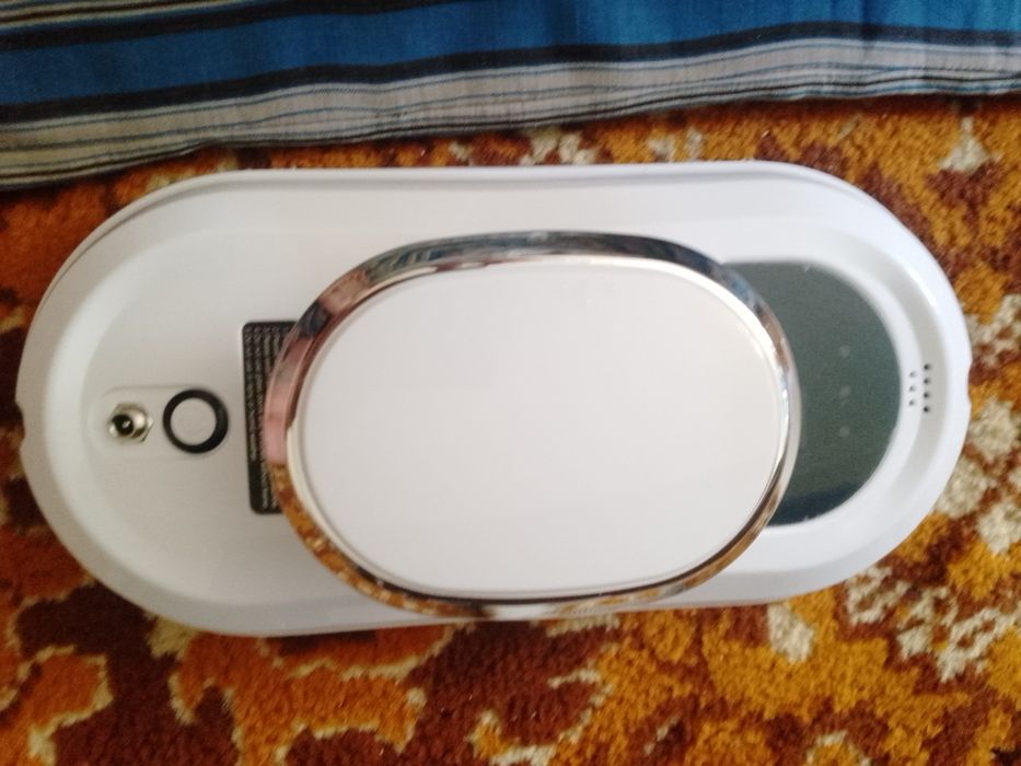 Робот, мойщик окон