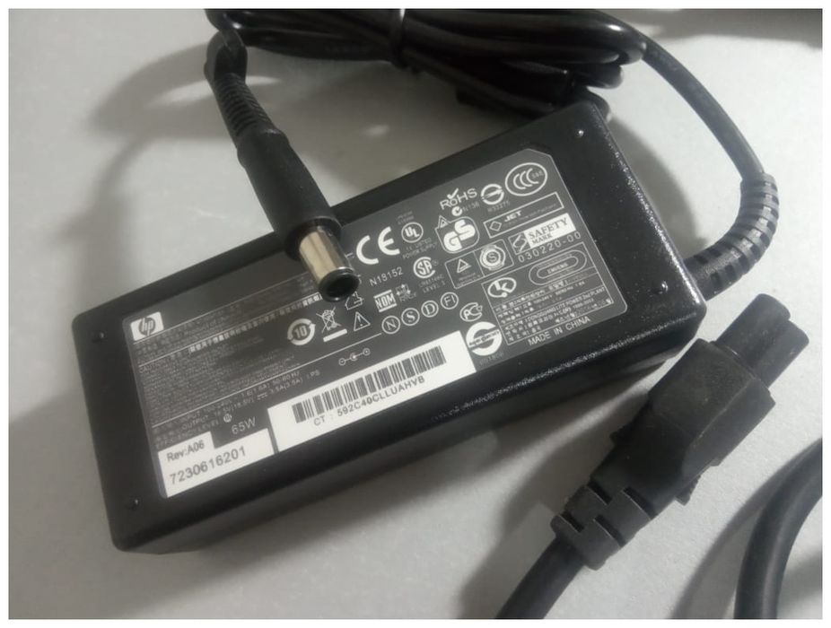 (НР) HP на ноутбук (блок питания - зарядка - шнур)