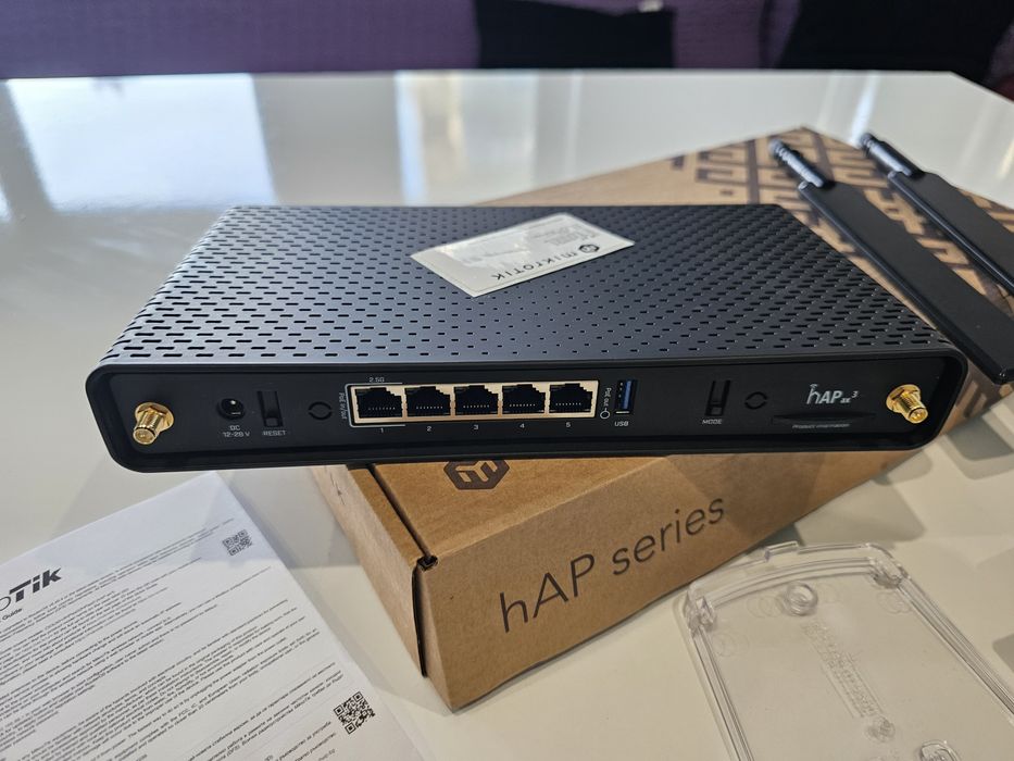 Рутер MikroTik hAP aX3