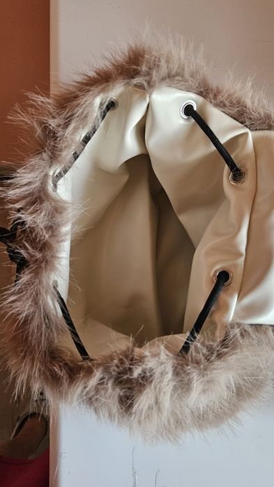 Раница от еко кожа.