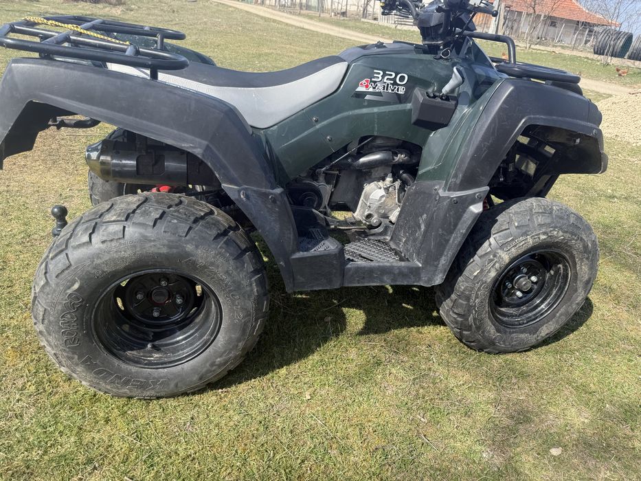 Atv 320 adly nr negre și Suzuki Vitara 1.6 i