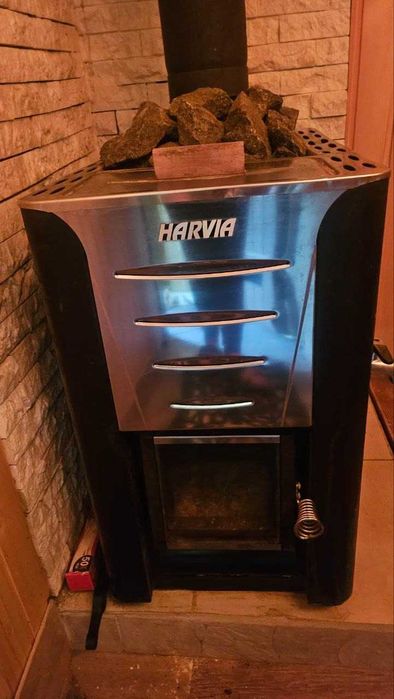 Harvia Pro 20 ES Дървена печка за сауна с резервоар за вода