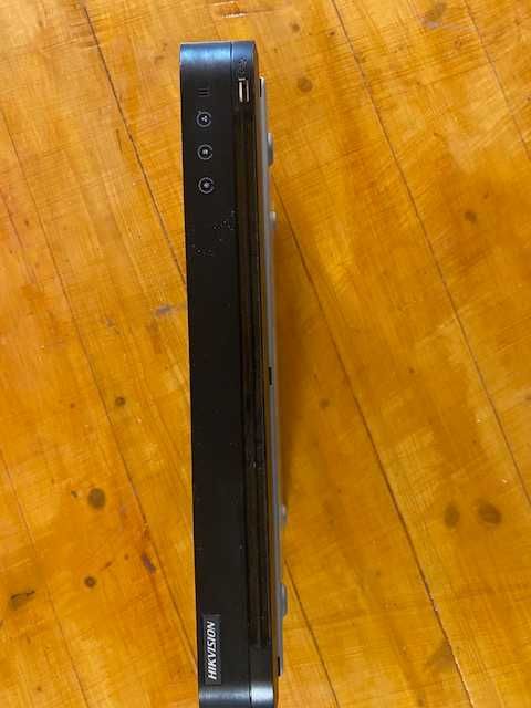 DVR HikvisionTurboHD DS-7208HQHI-K2