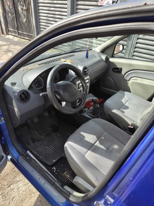 Dacia Logan-albastru