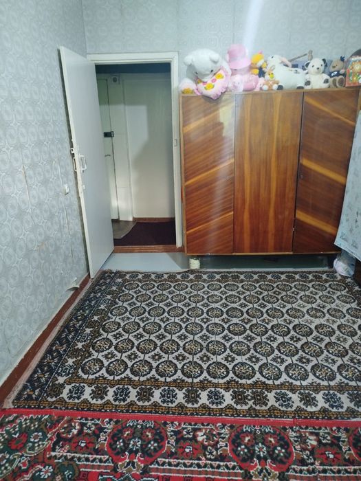 Uy sotiladi 2 xonali shahar markazidan