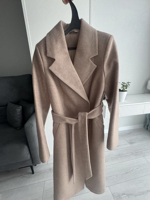 Продам женское пальто