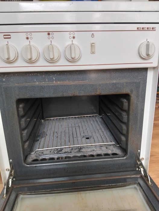 Aragaz  pe gaz și curent electric GEBE.
