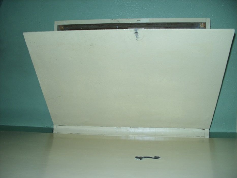 Шкаф за инструменти