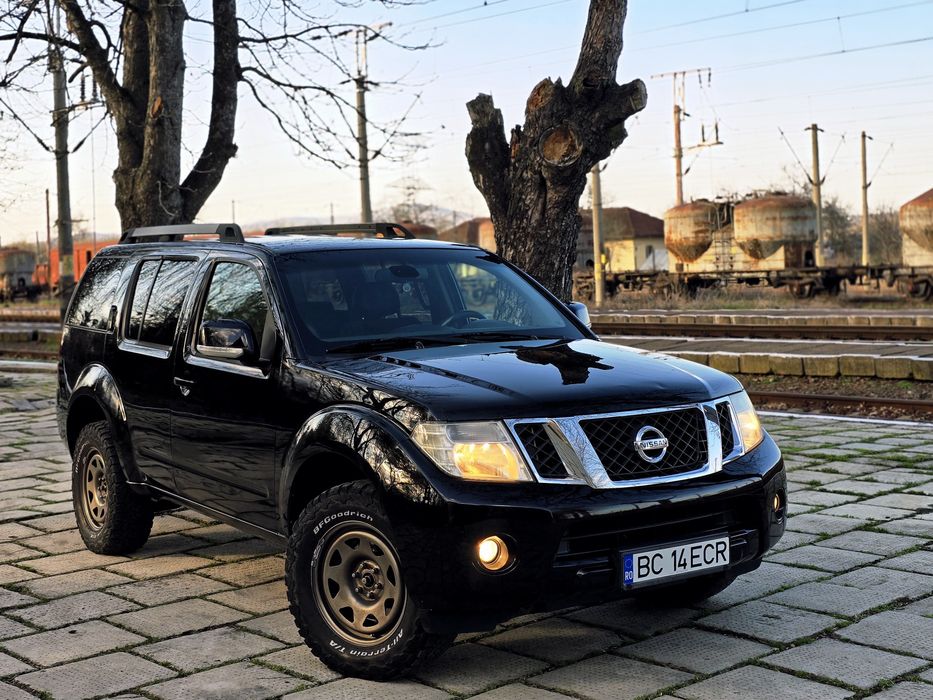 Nissan pathfinder 2010 motor 2.5d 7 locuri 4x4