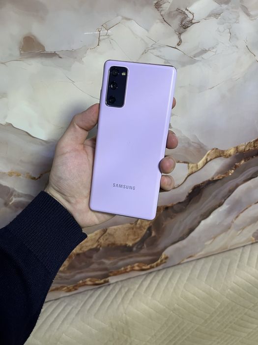 Продам телефон Samsung S20 FE 128