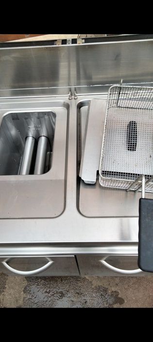 Vând linie profesionala 700 Casta Italia pe gaz