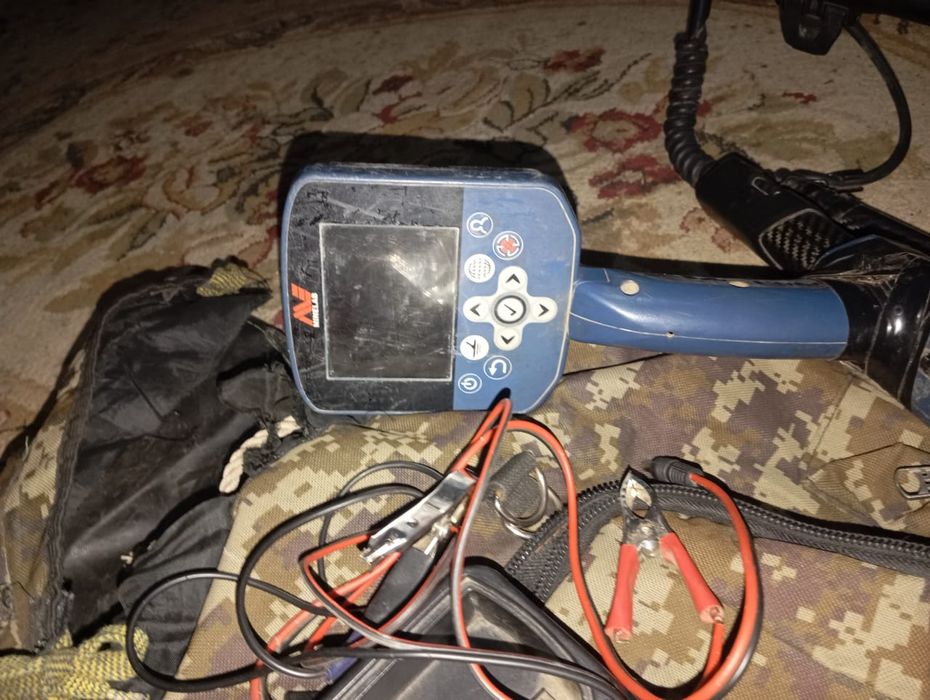 Продам металоискатель