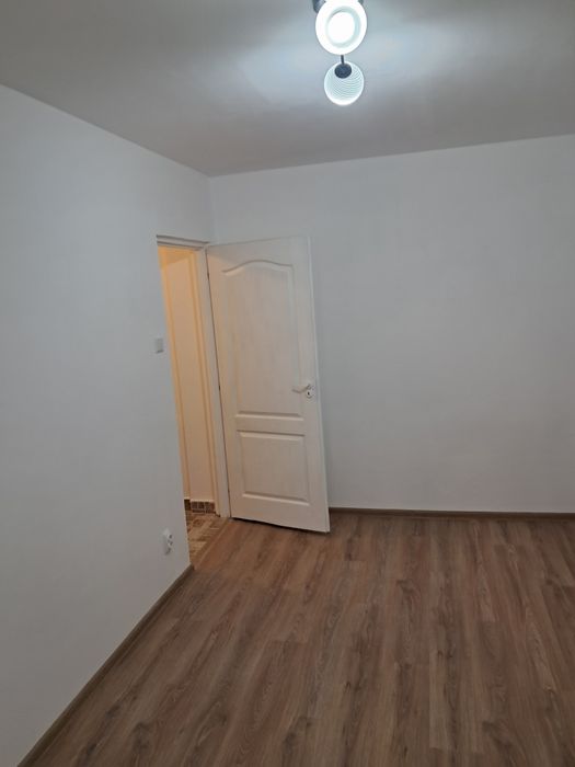 Apartament cu 3 camere