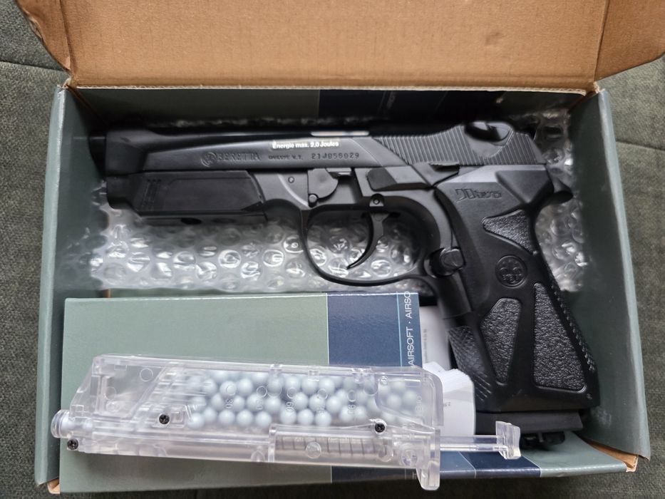 Pistol airsoft Umarex Beretta 90TWO metal slide CO2 NBB