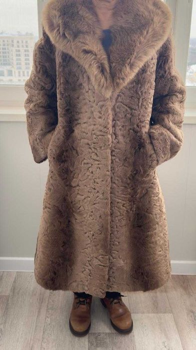 Шуба зимняя каракуль