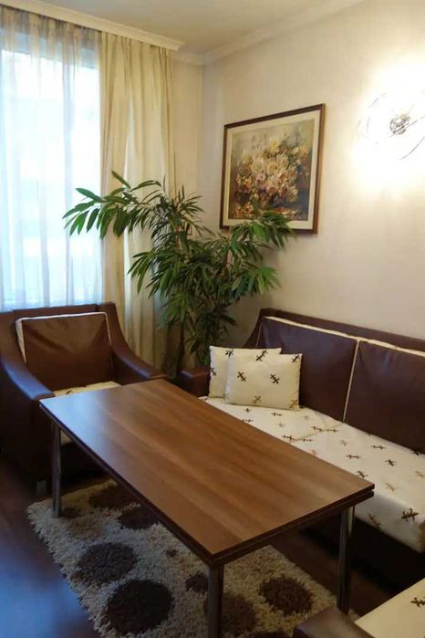 Дава се под наем Двустаен апартамент в София, Изток - 60 кв.м за 650 € - Снимка #1