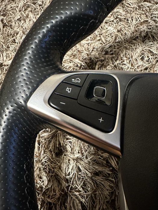 Volan Mercedes  original cu airbag compatibil cu numeroase modele