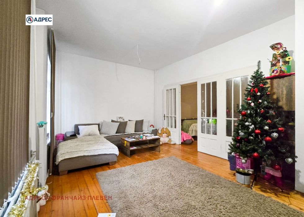 Продава се Тристаен апартамент в Плевен, Идеален център - 144 кв.м за 726 €/кв.м - Снимка #6