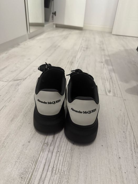 Alexander McQueen 44