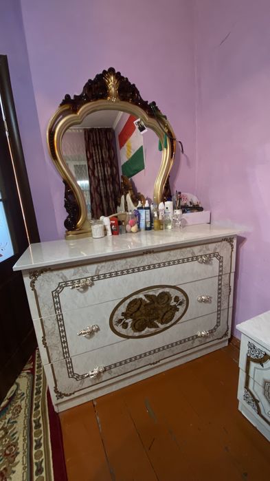 Спальный гарнитур