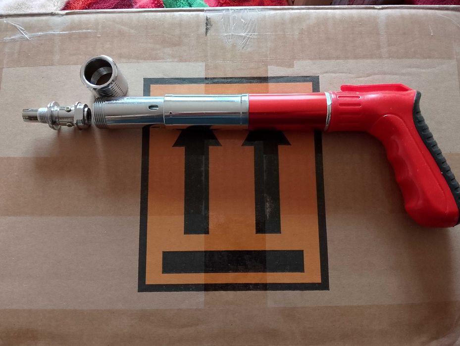 Продам монтажный пистолет .