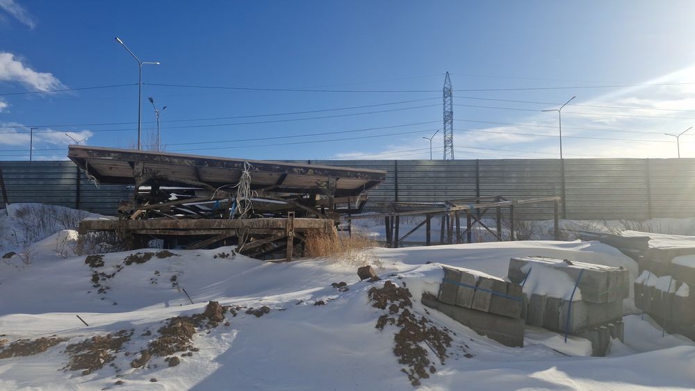 стол каменьщика 4 шт \ 180.000 за ед \ самовывоз