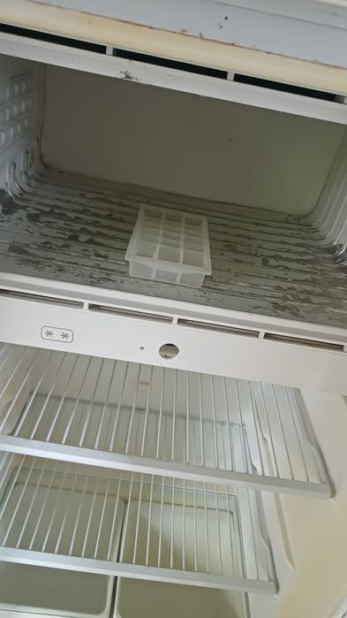 Продаётся б/у холодильник