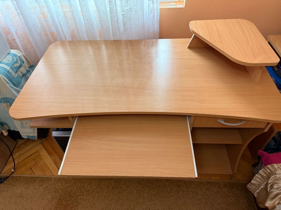 Бюро за ученици или за работа