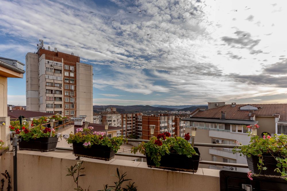 Продава се Тристаен апартамент в Велико Търново, Колю Фичето - 77 кв.м за 2052 €/кв.м - Снимка #11