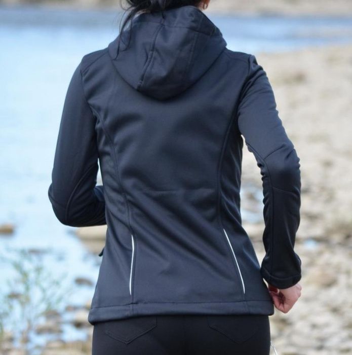 Crivit (Германия) – мембранная Softshell стрейчевая женская толстовка