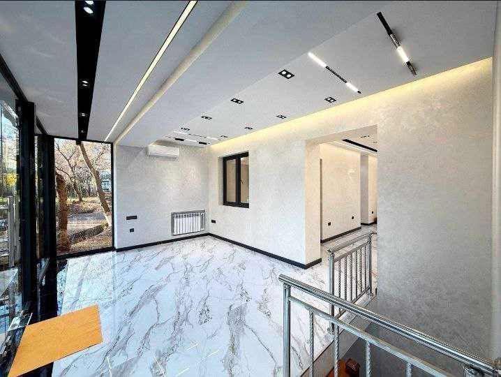 Продаётся и Сдаётся Нежилое Евро офис! М.Улугбек, Ор-р Ц 1