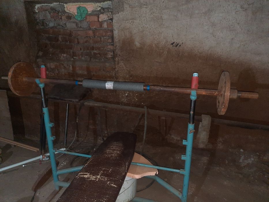 Штанга с лижаком блинами.