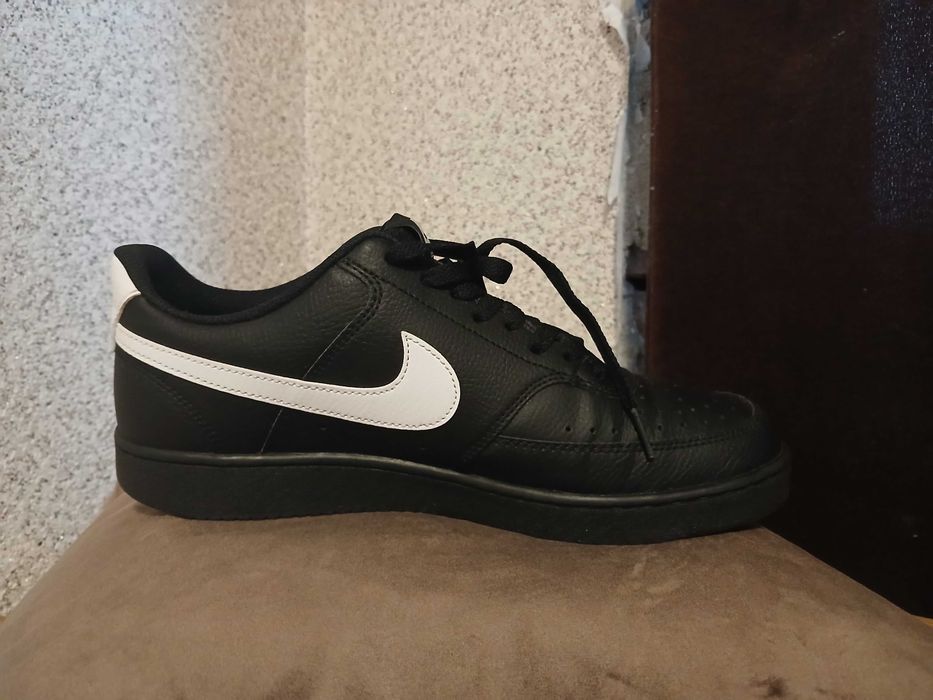Nike Court Vision Low 44,5 номер Обувки носил съм ги 2 пъти не ми харесват липно на мен.