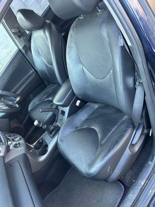 Тойота рав4 2,2д-кат 177кс на части/Toyota Rav 4 2,2 D-cat 177ks