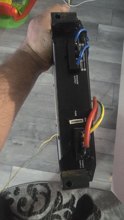 Vand subwoofer auto alpine 12S4