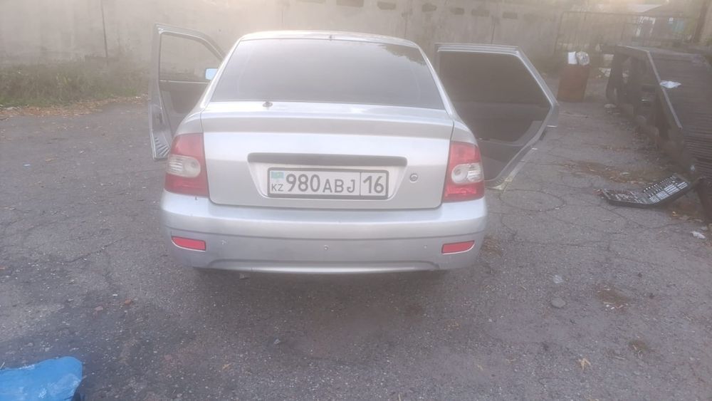 Продам машину Лада Приора