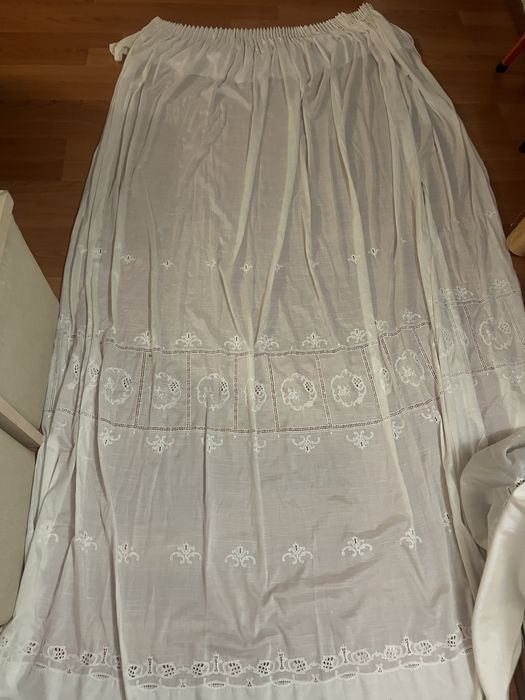 Perdele de In Brodate