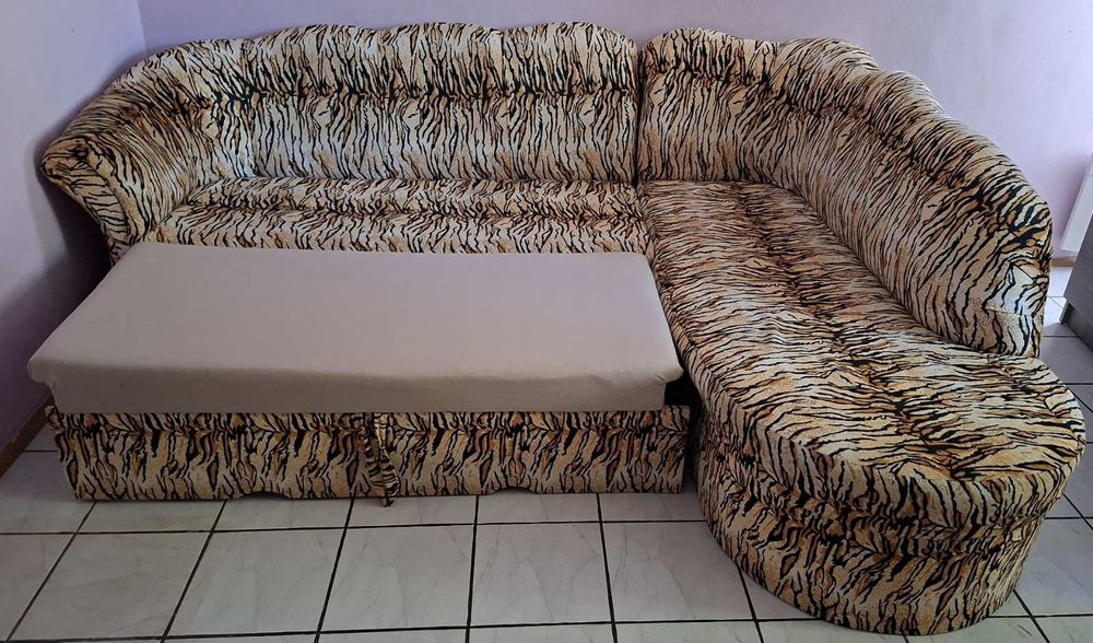 Гарнитура ъгълов диван