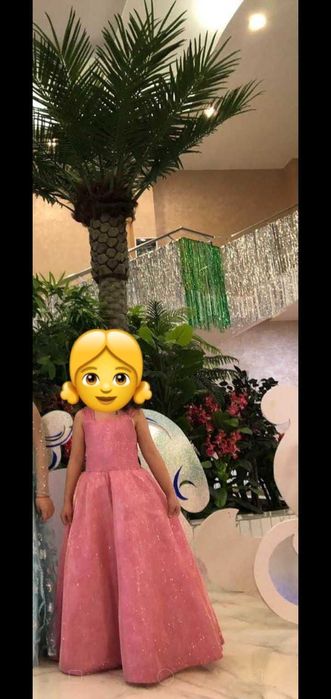 Продам красивое праздничное платье