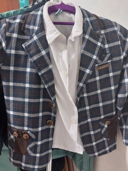 Продам пиджак,рубашка,брюки для мальчика