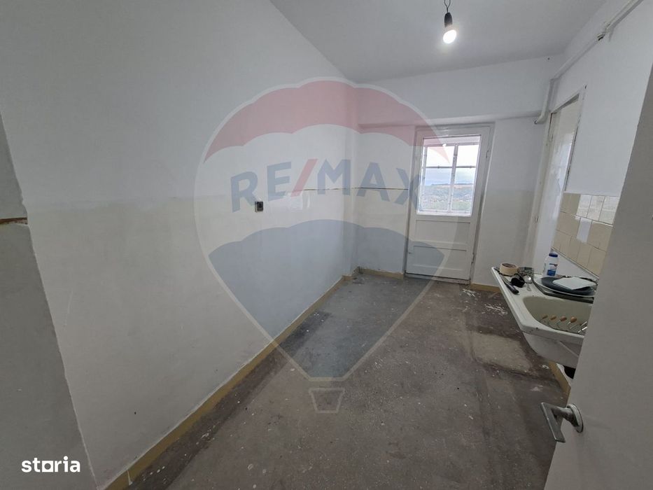 Apartament 3 camere decomandat – 90 mp – Buhuși