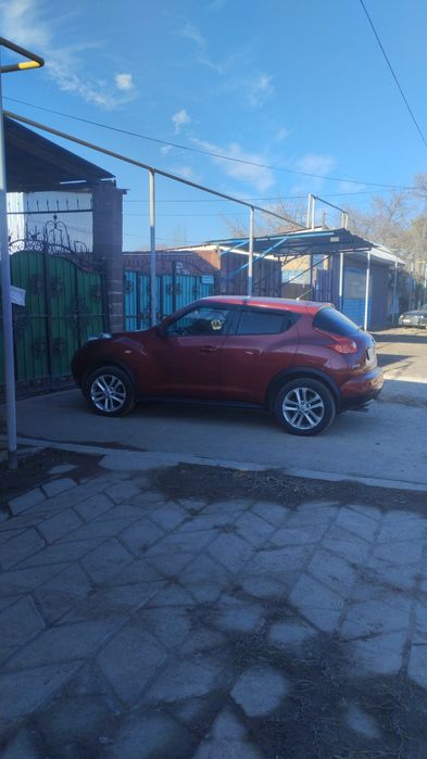 Ниссан жук кроссовер