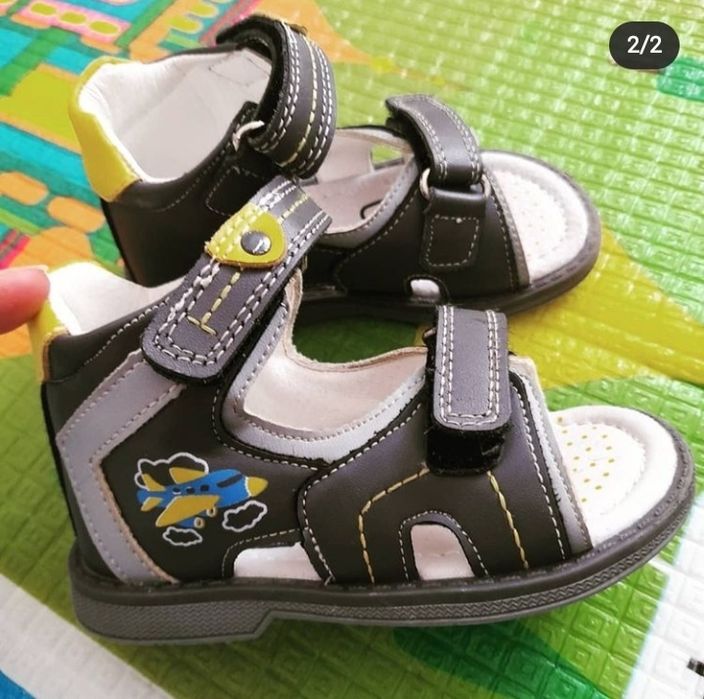 Продам детские вещи