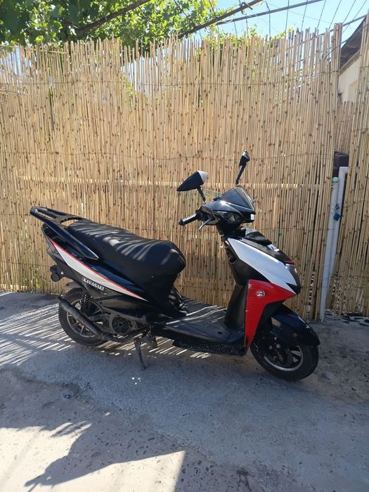 Sotiladi Benzinle Skuter Samarqand