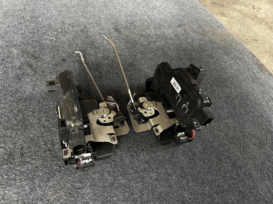 Брави врати ауди а4,б6- audi a4