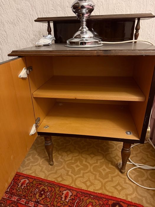 Класическо нощно шкафче венге с позлатени елементи 2 броя