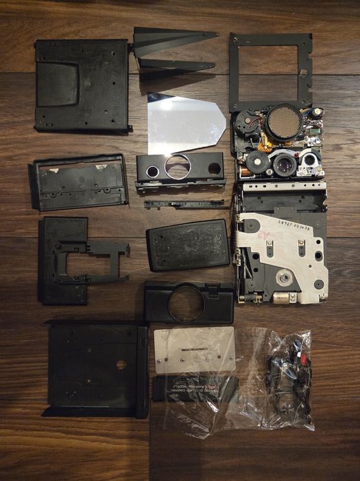 Polaroid SX 70 Sonar, piese